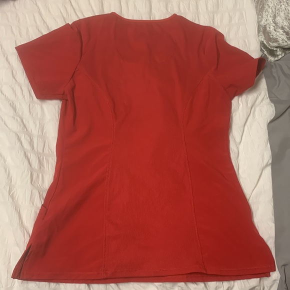 Cherokee Women’s Infinity Scrub Top - Picture 2 of 3